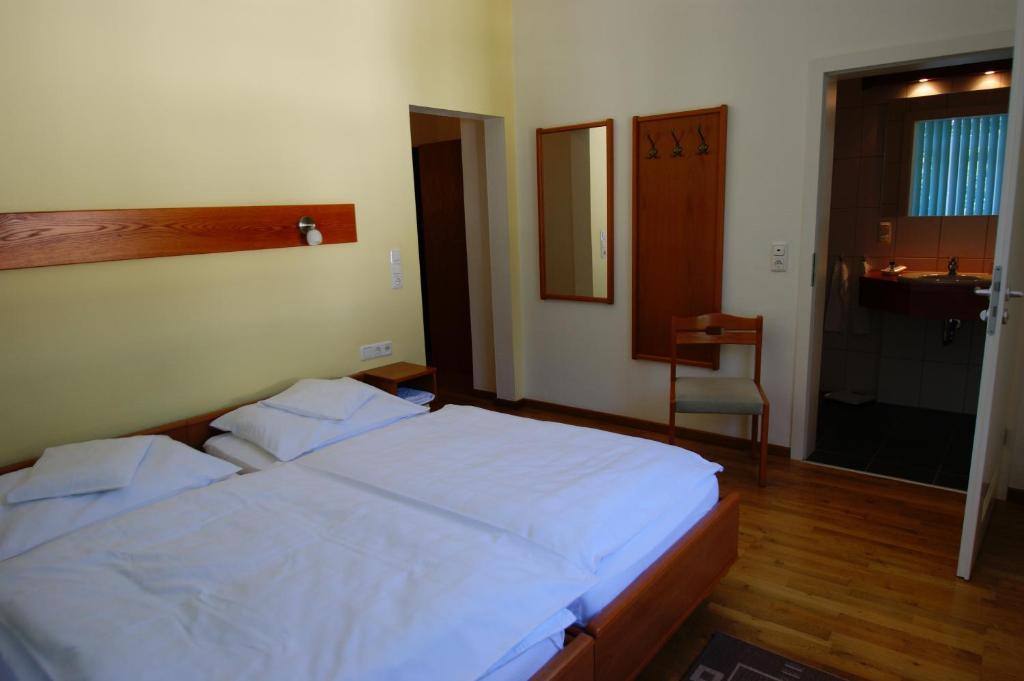 Bertricher Hof Garni Hotel 3*